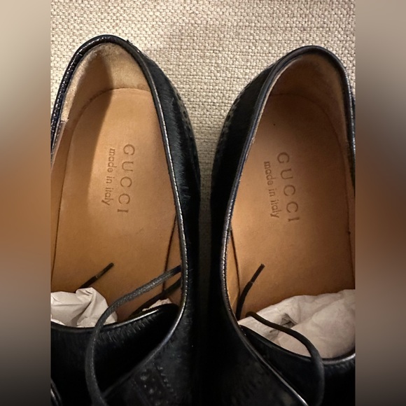 Men’s Gucci Laceups in black leather and black pony skin. Size 10.5. - Picture 2 of 8